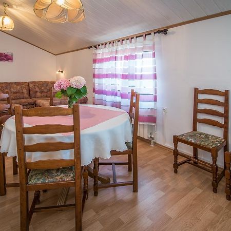 Apartment Sandra Krk Krk Town Eksteriør billede